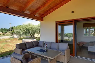 Image de Maison de vacances avec parking Valtura (Pula) (K-22784)