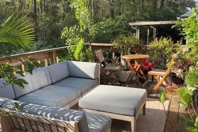 Image de Masters 2025  in your backyard! ! ! Perfect location. Berckman hills area