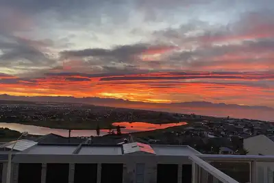 Image de Muizenberg Escape; Serene Ocean Views from The Mountainside