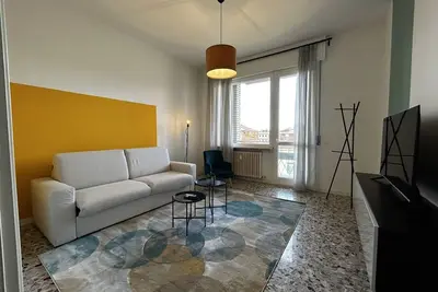 Image de Big House-Private parking-12\" walk from the Arena