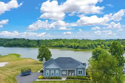 Image de Quiet 5 Acre Lake House Getaway in Lake Anna