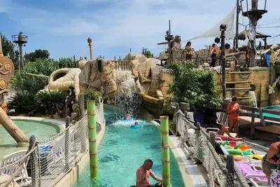 Image de Mobil Home Premium 6/8 Pers, 3 ch, 2 Sdb, Climatisé, Terrasse Couverte