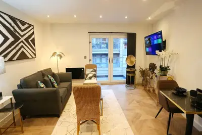 Image de Central 3 Bed Flat 8 Min Walk To City Centre - Pass the Keys