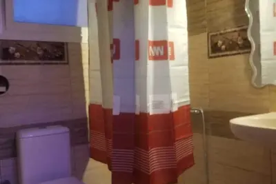 Image de Secure : Handcrafted Furniture with garden view 22 minutes to the airport