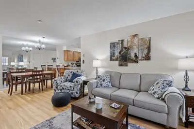 Image de 2Bed 2Bath condo: hiking, skiing, hot tub, pool, game room, water park, etc