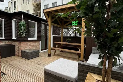 Image de Cabine-Salle de bain privée séparée-Hot Tub Lodge