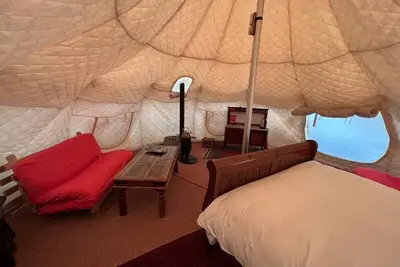 Image de Elm-Unité-Salle de bain partagée-Confort-Vue sur le bois