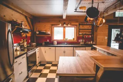 Image de Maison-sur-lac au centre du Kamouraska