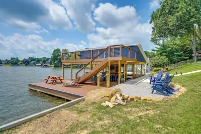 Image de Lakefront Luxury Haven: Lake Home On Apple Valley Lake In Ohio w/ Private Dock\n