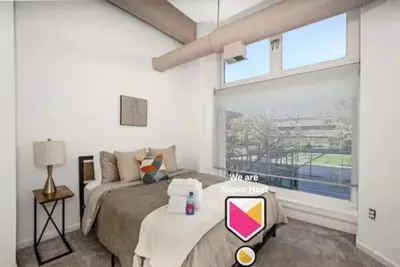 Image de 2 bath| Prkg+Gym+Sauna|Playhouse Sq|+30 Day