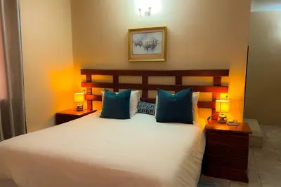 Image de Welcome to Mopani Lodge – your tranquil escape in Victoria Falls!