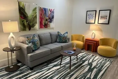 Image de The 610 Flats: Picasso’s Place #26