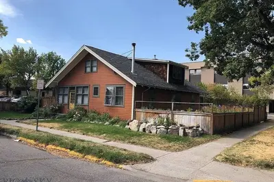 Image de Grand Avenue Home, 2 Blocks from the Heart of Downtown Bozeman! \n\n