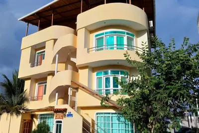 Image de King Size Bed & Twin Size Bed With Private Bathroom On Second Floor