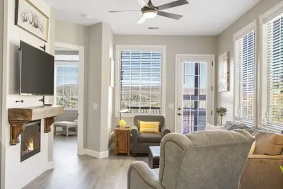 Image de Inviting Cliffs Condo, Amazing views, next 2 Silver Dollar City, Table Rock Lake