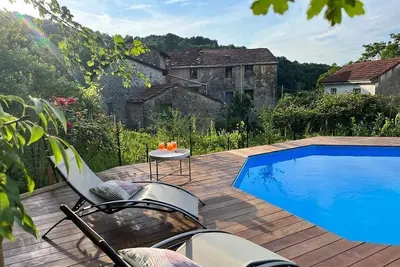 Image de Proche des 5 Terres, authentique maison de village, son jardin et sa piscine