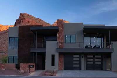 Image de Luxury Service 2 Bedrooms - Sleeps 4 – Private Pool - Daily Hsk