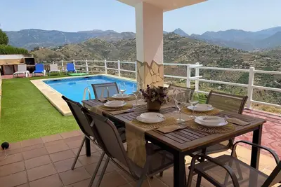 Image de Maison de vacances 'Casa Rural La Verónica' avec vue sur les montagnes, Wi-Fi et climatisation