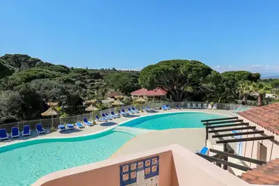 Image de Bel appartement pour 6 personnes avec piscine, Wifi, climatisation, Tv et patio