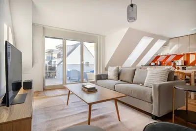 Image de Modern Kloten 2br w/ Laundry, nr Market, by Blueground