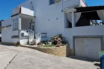 Image de Appartement de trois chambres avec la terrasse Palit, Rab (A-22676-a)