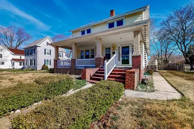 Image de Century-old home with fenced yard, great front porch & small-town charm