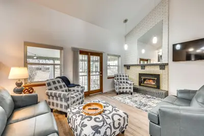 Image de 10 Mi to Denver: Pet-Friendly Arvada Home w/ Yard!