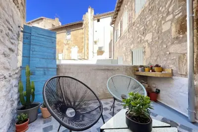 Image de Spacieux 2 chambres dans le centre d'Arles avec terrasse