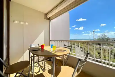 Image de Studio cabine lumineux avec parking privé, face à la plage – Sète