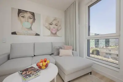 Image de Domaniewska 47a | Warsaw | Prestigious Apartment | Gym