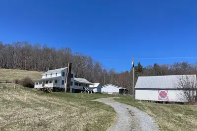 Image de Historic Old Farmhouse and Angus Cattle. Family and Pet Friendly!