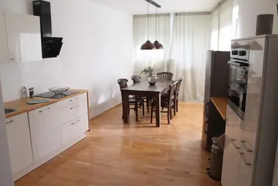 Image de Helle Wohnung mit Eigenem Gartenstück