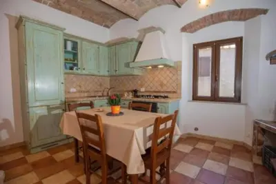 Image de CasaMatta2 Apartment in the heart of the medieval village of Giglio Castello.