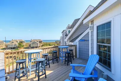 Image de Gorgeous ocean views from this stunning, updated coastal condo!