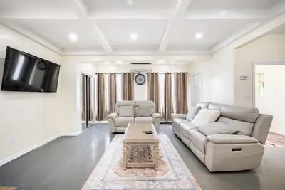 Image de City Escape –Steps to Subway, 10 Min to Jfk/Lga, Manhattan in Minutes + Parking!