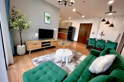 Image de Stunning 3br Firework & Scenic Pool Views D7 Hcmc Family-sized