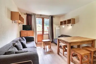 Image de À 50m des pistes de ski, 1er étage, balcon, casier à ski, 31m², La Tania