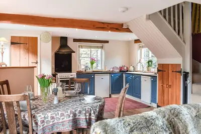 Image de Escape to this charming Helmsley cottage, perfect for couples and small families.