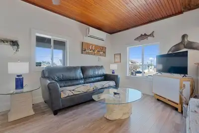 Image de Renovated Camp Ellis, 2nd Floor