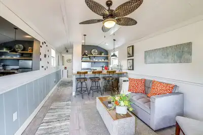 Image de Cozy Decatur Cabin w/ Views ~ 1 Mi to Riverfront!