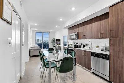 Image de Gorgeous 3-Bed Retreat Mins from Bayside + Parking