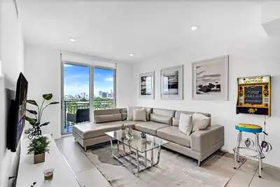Image de Chic 3 Bed Retreat Mins Brickell W/ Free Parking