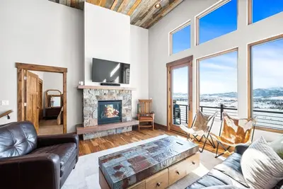 Image de R 102 | Luxury Townhome with Stunning Ogden Valley Views