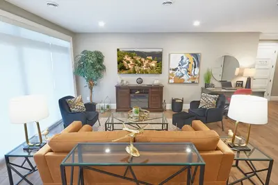 Image de Srs  Sunrise Suite ~ Private 2 King Apartment with Parking