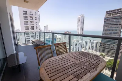 Image de Luxurious 2-bd apt on the 23rd floor - Infinitum