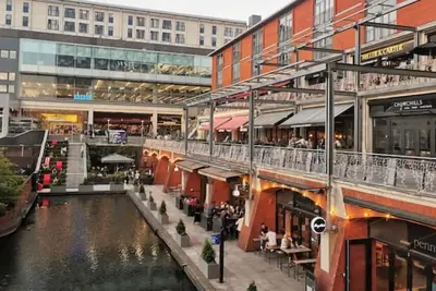 Image de Free parking 2 beds 2 toilets house in city centre