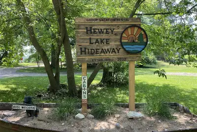 Image de Private lakeside campground and cabins for groups up to 30! Pet friendly