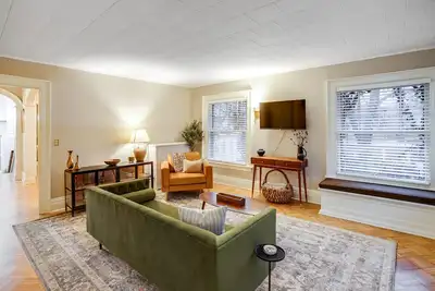 Image de Charming 2br, near Park Ave with private balcony!