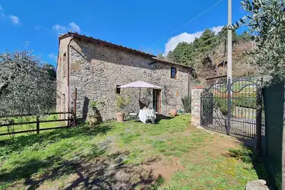 Image de Maison de Campagne à Loppeglia-fiano avec 1 chambres à coucher, 4 couchages