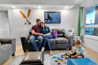 Image de 402 - Walk to Landing, Convention Center & Cox Med